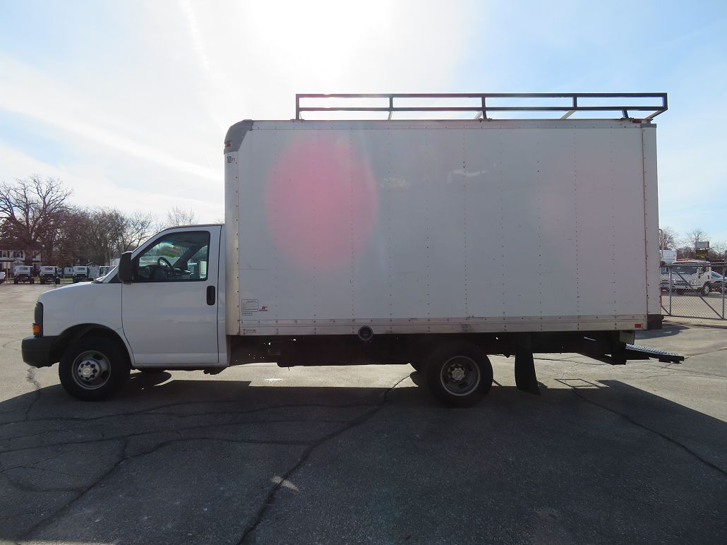 2013 Chevrolet Express 3500 image 5