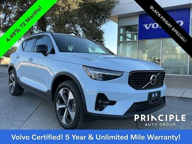 2025 Volvo XC40