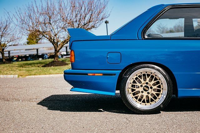 1990 BMW M3 null image 3