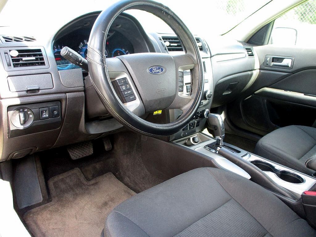 2011 Ford Fusion SE image 5