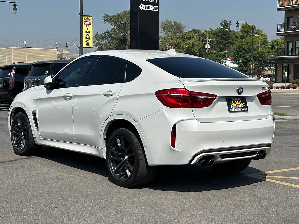 2016 BMW X6 M image 4