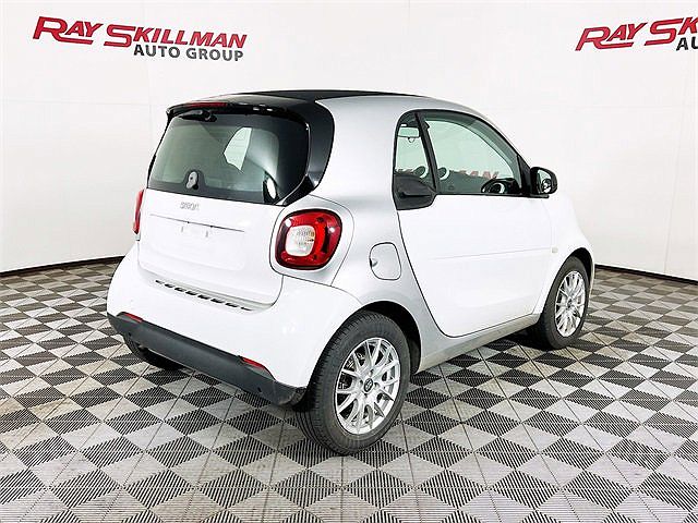 2017 Smart Fortwo Proxy image 6