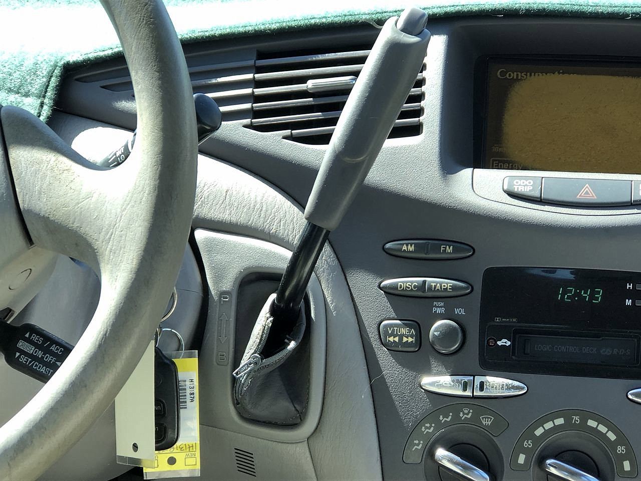 2003 Toyota Prius Standard image 14