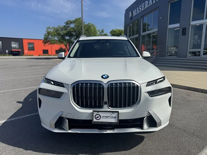 2023 BMW X7