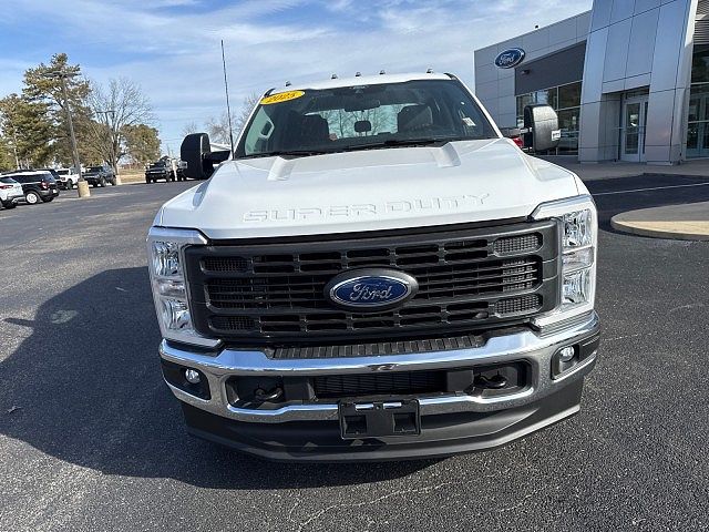 2025 Ford F-350
