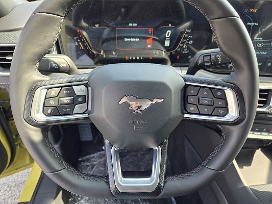 2025 Ford Mustang EcoBoost Premium photo 11