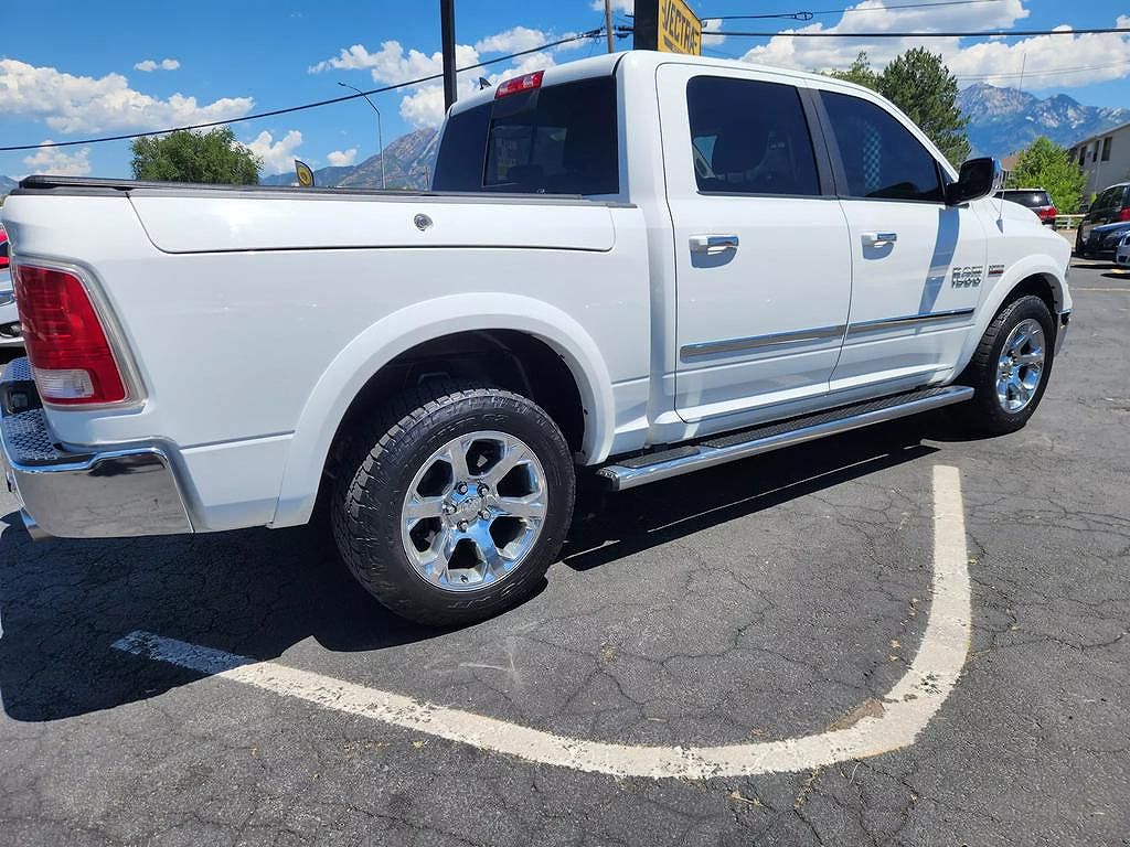 2014 Ram 1500 Laramie image 3