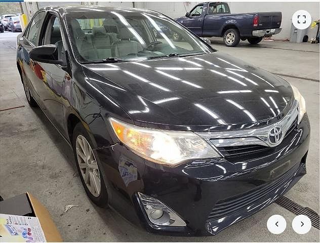 2012 Toyota Camry XLE image 0
