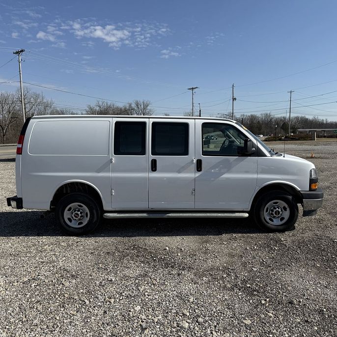2022 GMC Savana