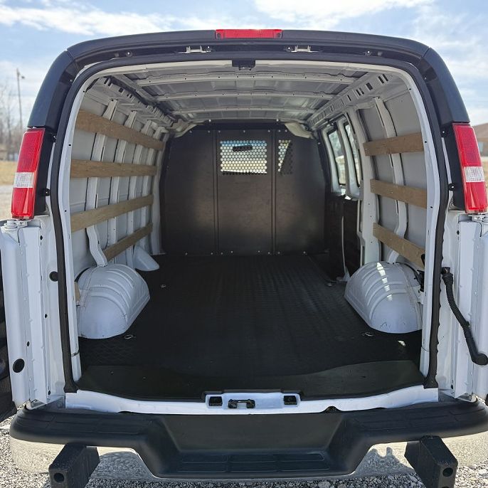 2022 GMC Savana