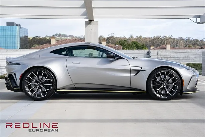 2025 Aston Martin V8 Vantage