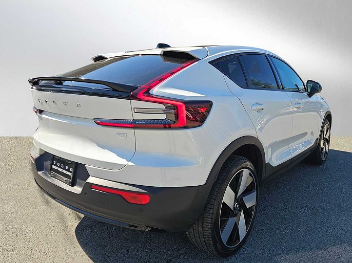 2023 Volvo C40