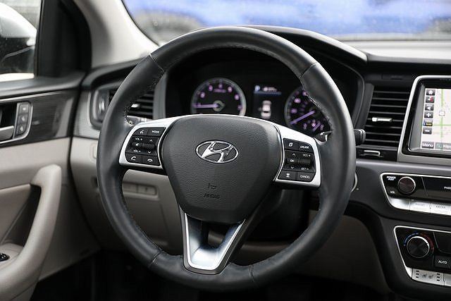 2019 Hyundai Sonata Limited Edition image 2