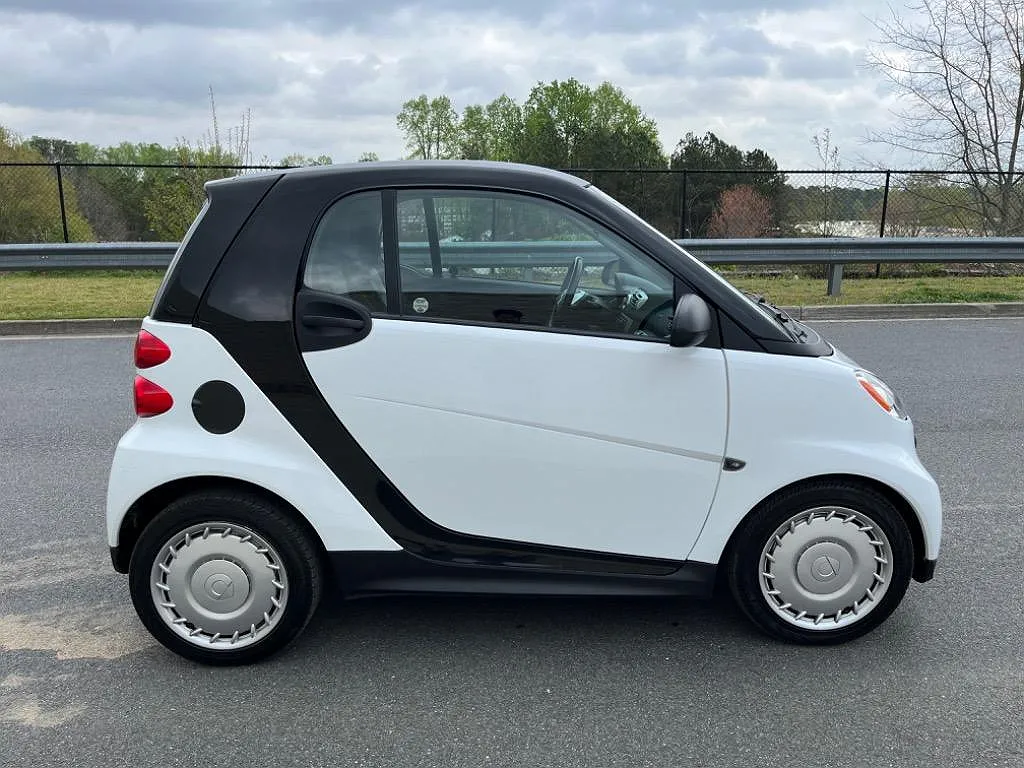 2013 Smart Fortwo Pure image 3