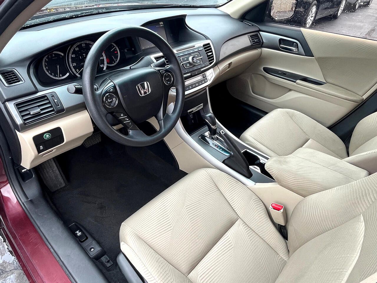 2015 Honda Accord LX image 5