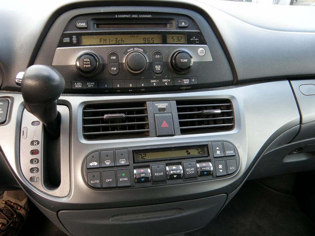 2005 Honda Odyssey EX image 9