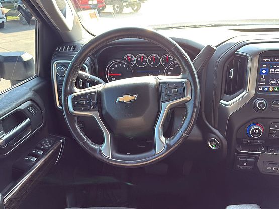 2020 Chevrolet Silverado 2500HD LT photo 11