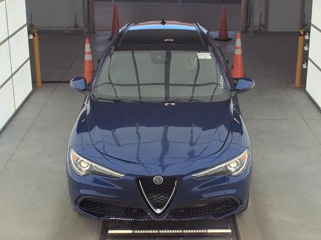 2022 Alfa Romeo Stelvio