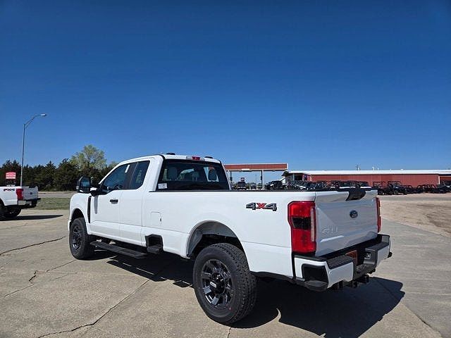 2025 Ford F-350