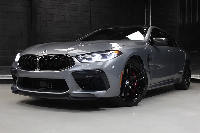 2023 BMW M8