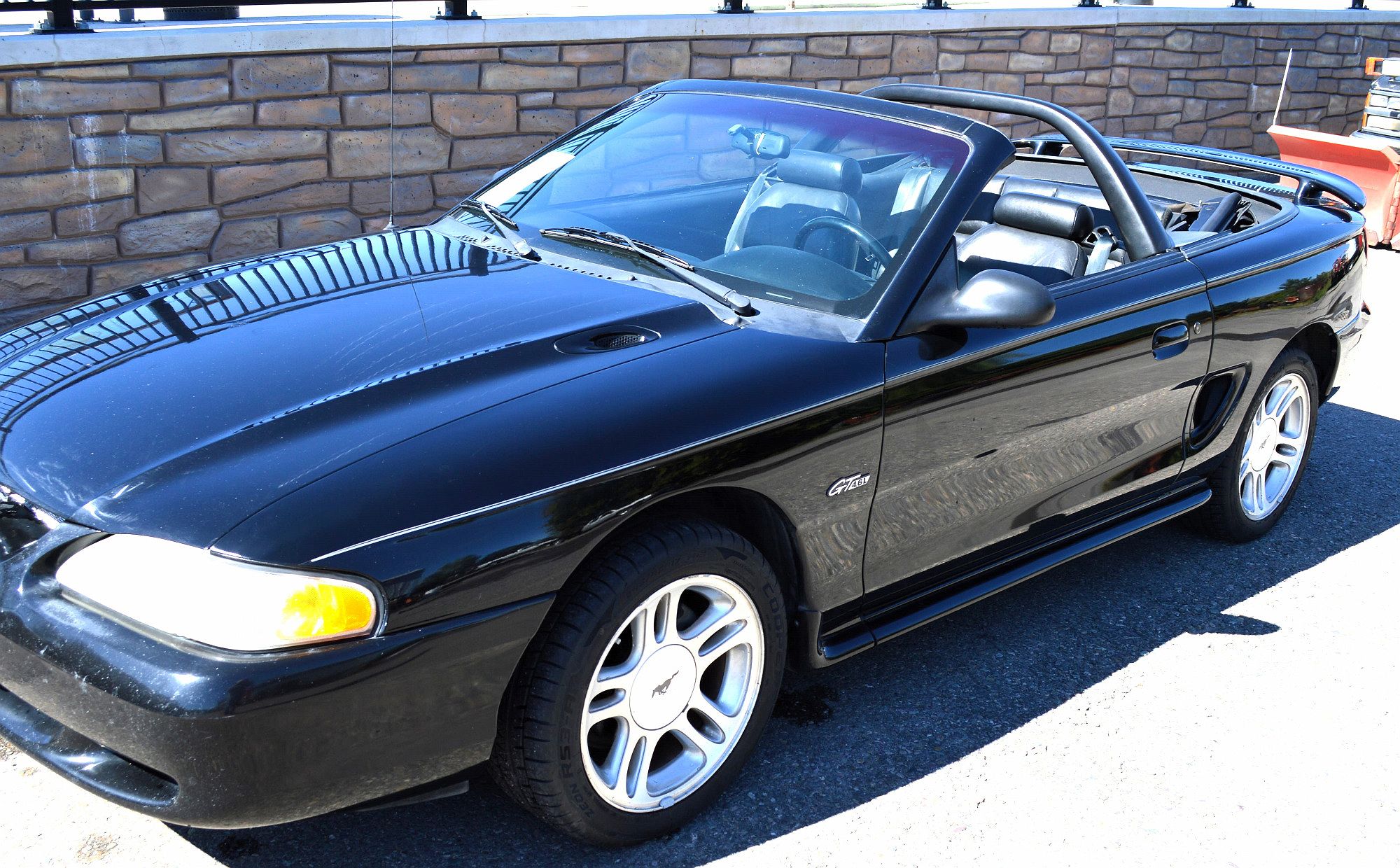 1998 Ford Mustang GT image 14