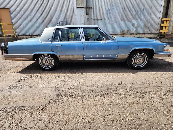 1990 Cadillac Brougham