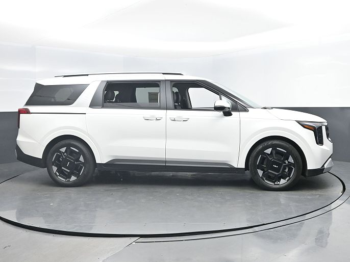 2025 Kia Carnival