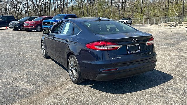 2020 Ford Fusion SEL image 4