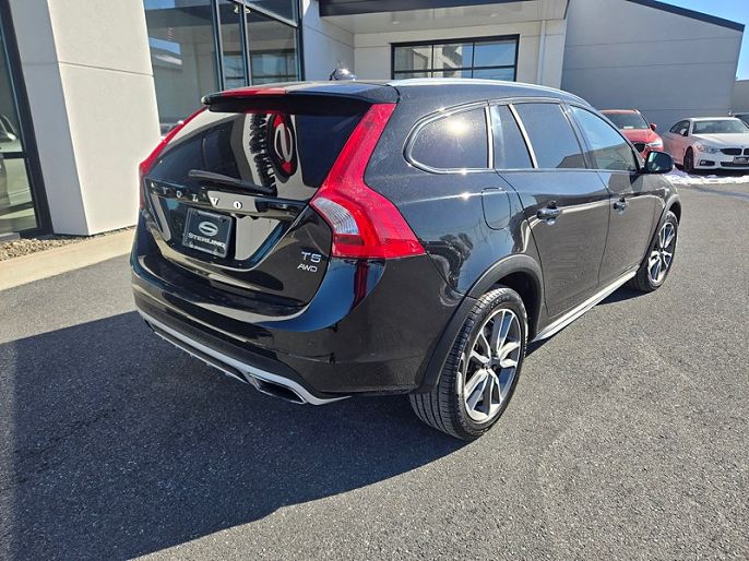 2018 Volvo V60