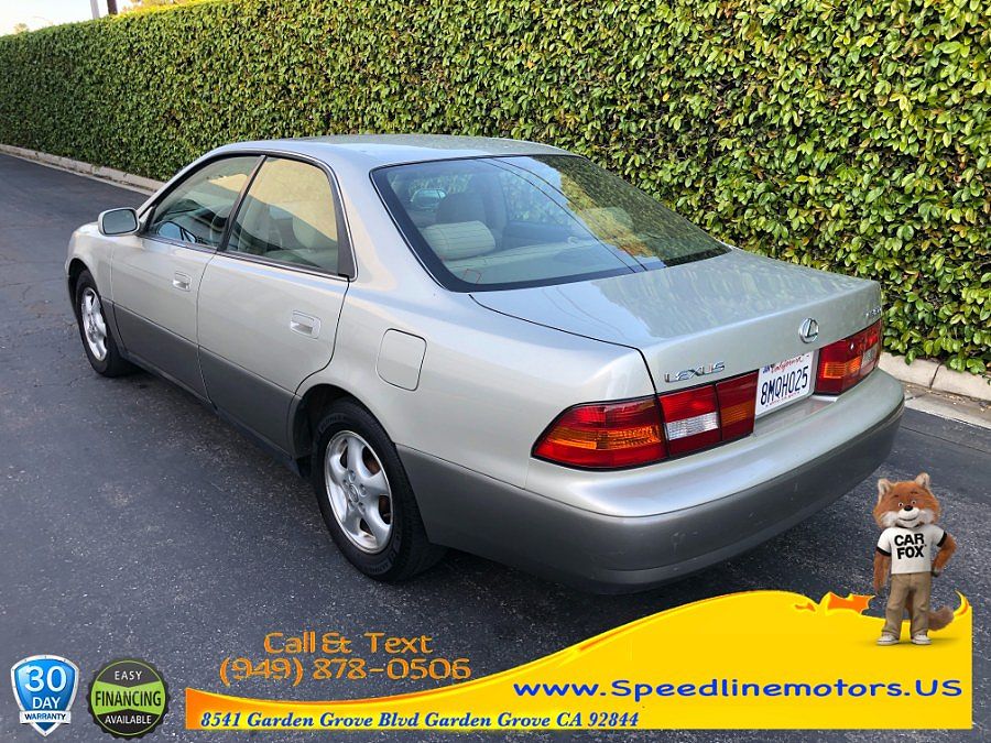 1999 Lexus ES 300 image 3