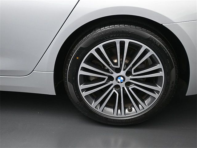 2019 BMW 5 Series 530i image 1
