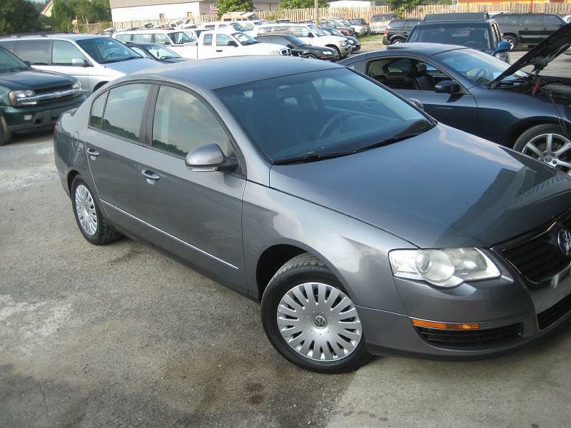 2006 Volkswagen Passat Value Edition image 0