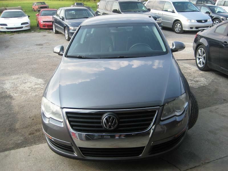 2006 Volkswagen Passat Value Edition image 3