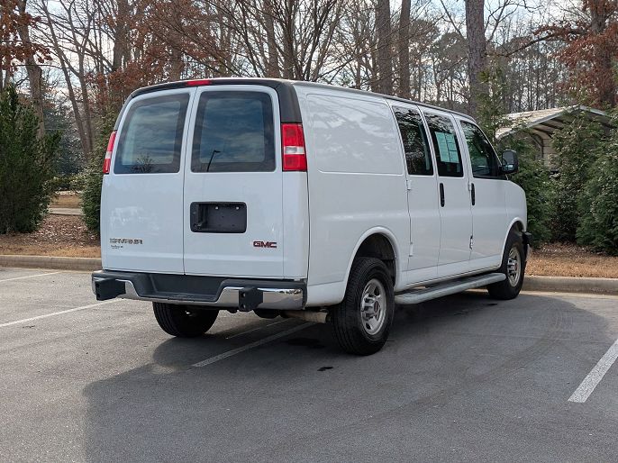 2022 GMC Savana