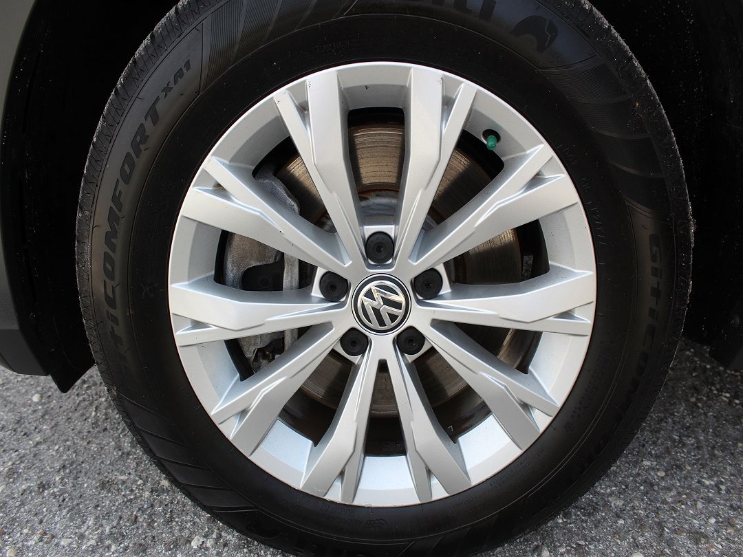 2020 Volkswagen Tiguan S image 9
