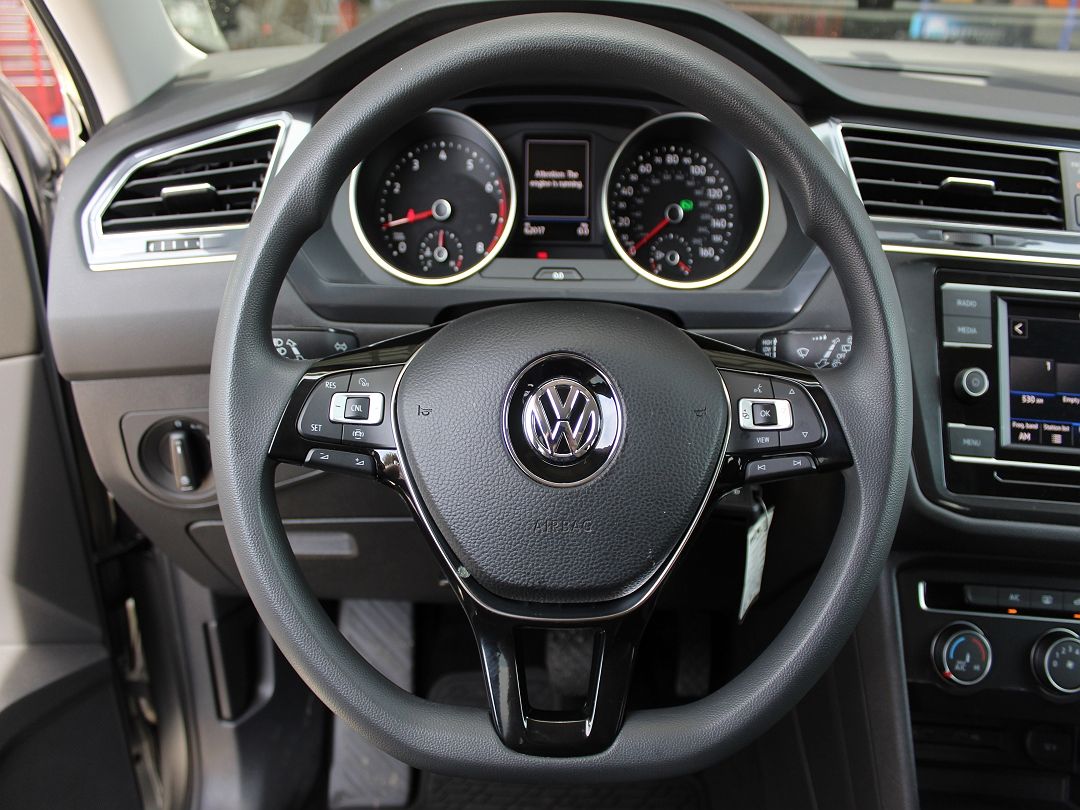 2020 Volkswagen Tiguan S image 28