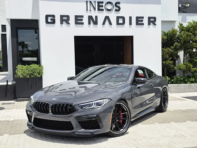 2022 BMW M8