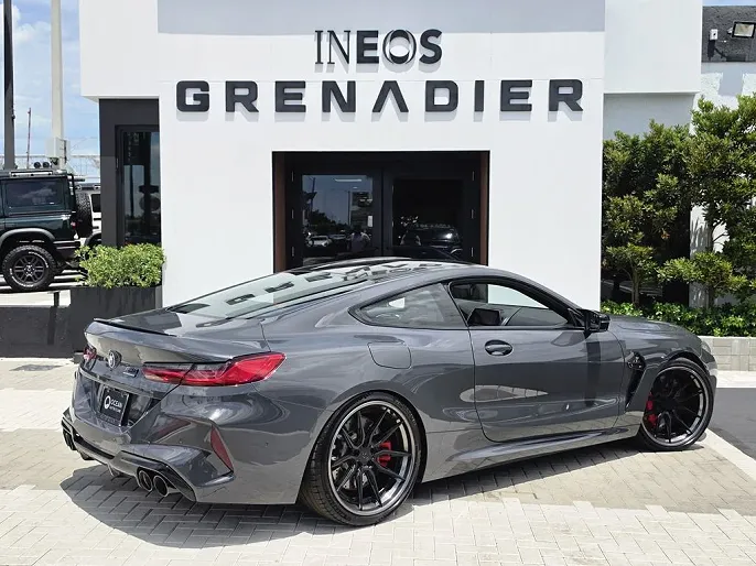2022 BMW M8