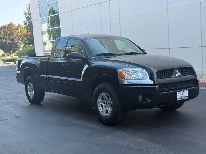 2007 Mitsubishi Raider