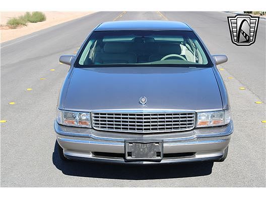 1996 Cadillac DeVille null image 3