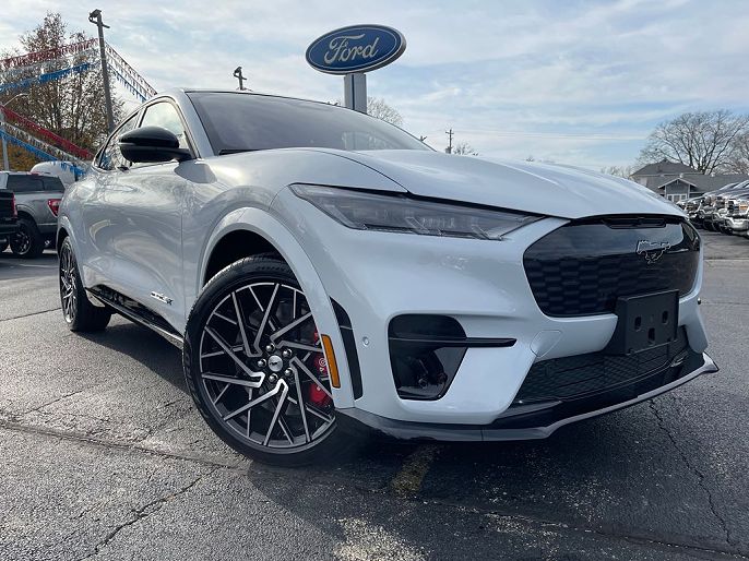2022 Ford Mustang Mach-E