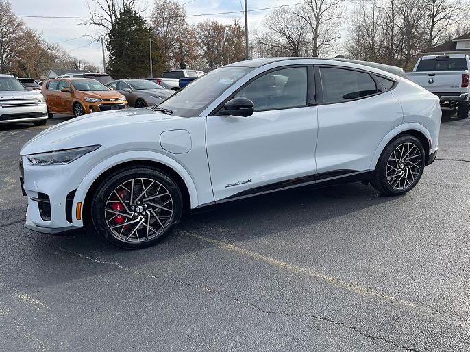 2022 Ford Mustang Mach-E