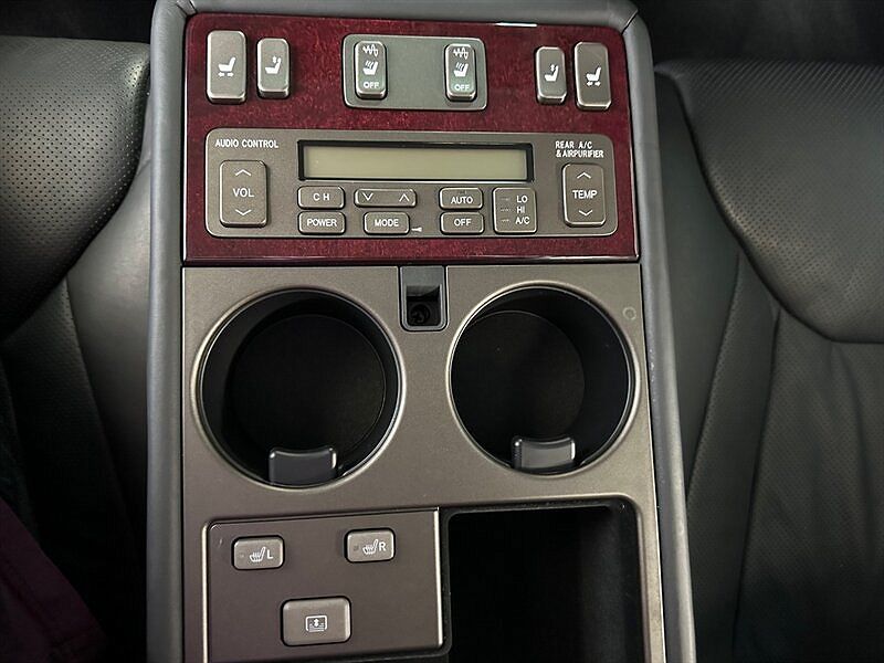 2001 Lexus LS 430 image 9