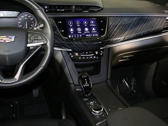 2024 Cadillac XT6 Premium Luxury photo 5