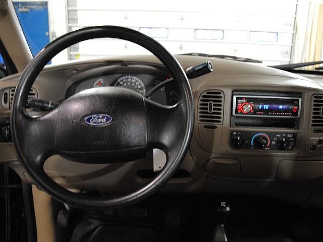 2004 Ford F-150 XL image 10