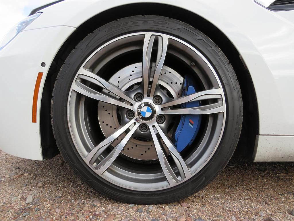 2013 BMW M6 Base image 23