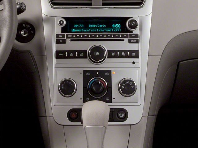 2010 Chevrolet Malibu LT image 10