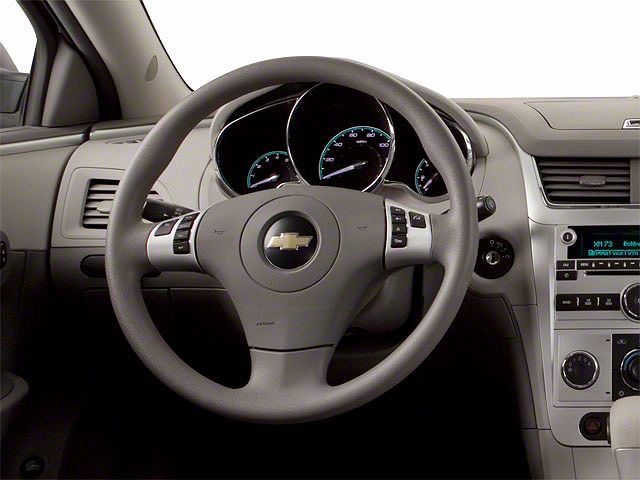 2010 Chevrolet Malibu LT image 5