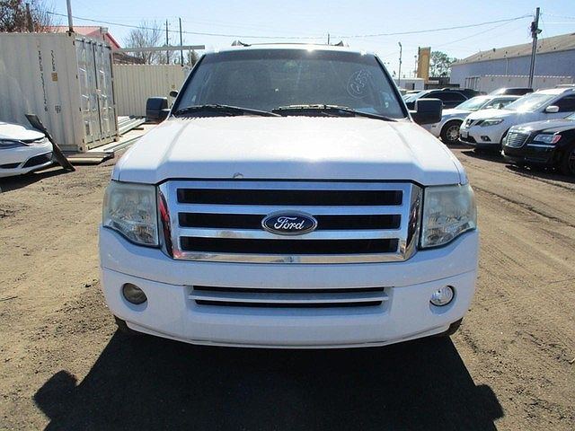 2009 Ford Expedition XLT image 1