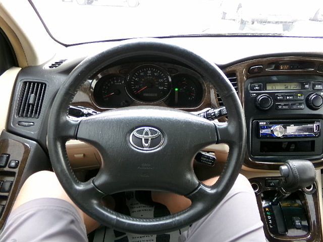 2002 Toyota Highlander Limited image 20